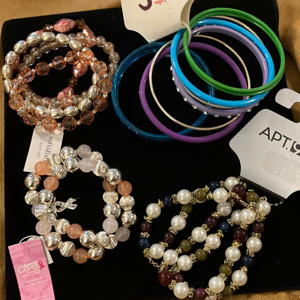 11 piece a lot of ladies new assorted beautiful bracelets